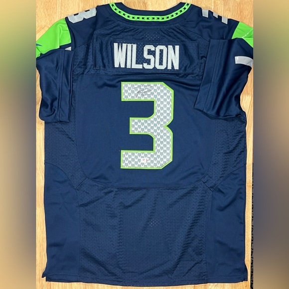 Russell Wilson Seattle Seahawks Signed Jersey 3 Nike Autograph NFL 44 Auto COA - Picture 2 of 16